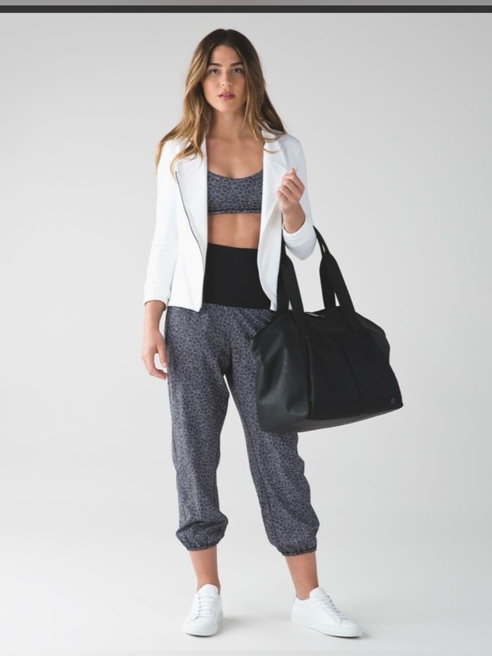 Lululemon Om Pant
Freckle Flower Black White / Black size 6